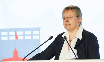 Günter Landbeck Excellence Award für Frau Prof. Dr. Johanna A. Kremer Hovinga für ihre Arbeit im Bereich der Forschung über die hereditäre thrombotisch-thrombozytopenische Purpura